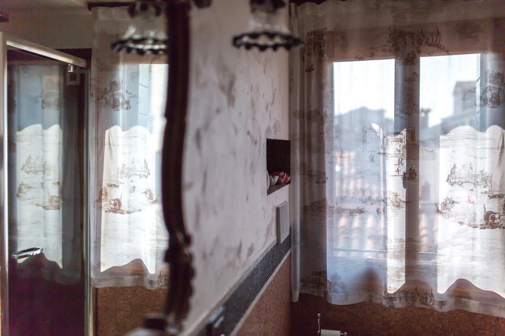 Cà Manzoni Apartment with Terrace Venise Extérieur photo